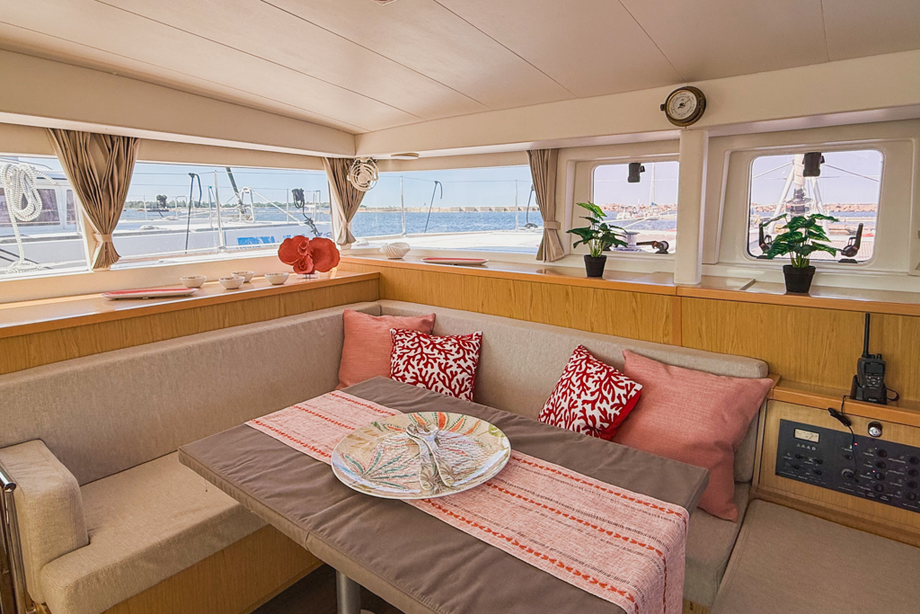 5sails_fleet_wild_cat_interior